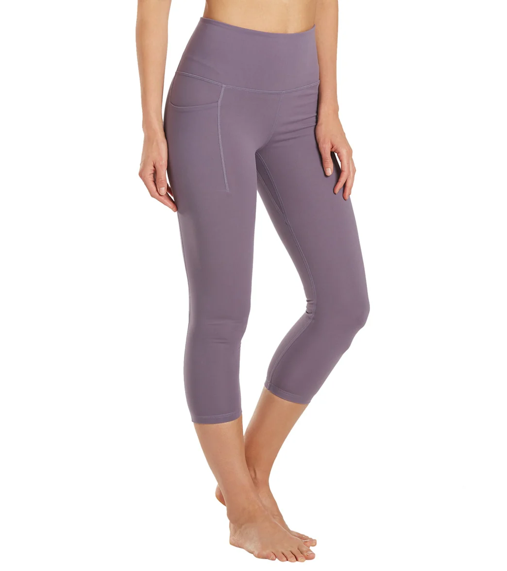 Everyday Yoga Uphold Solid High Waisted Capri Leggings With Pockets 21" - Image 4