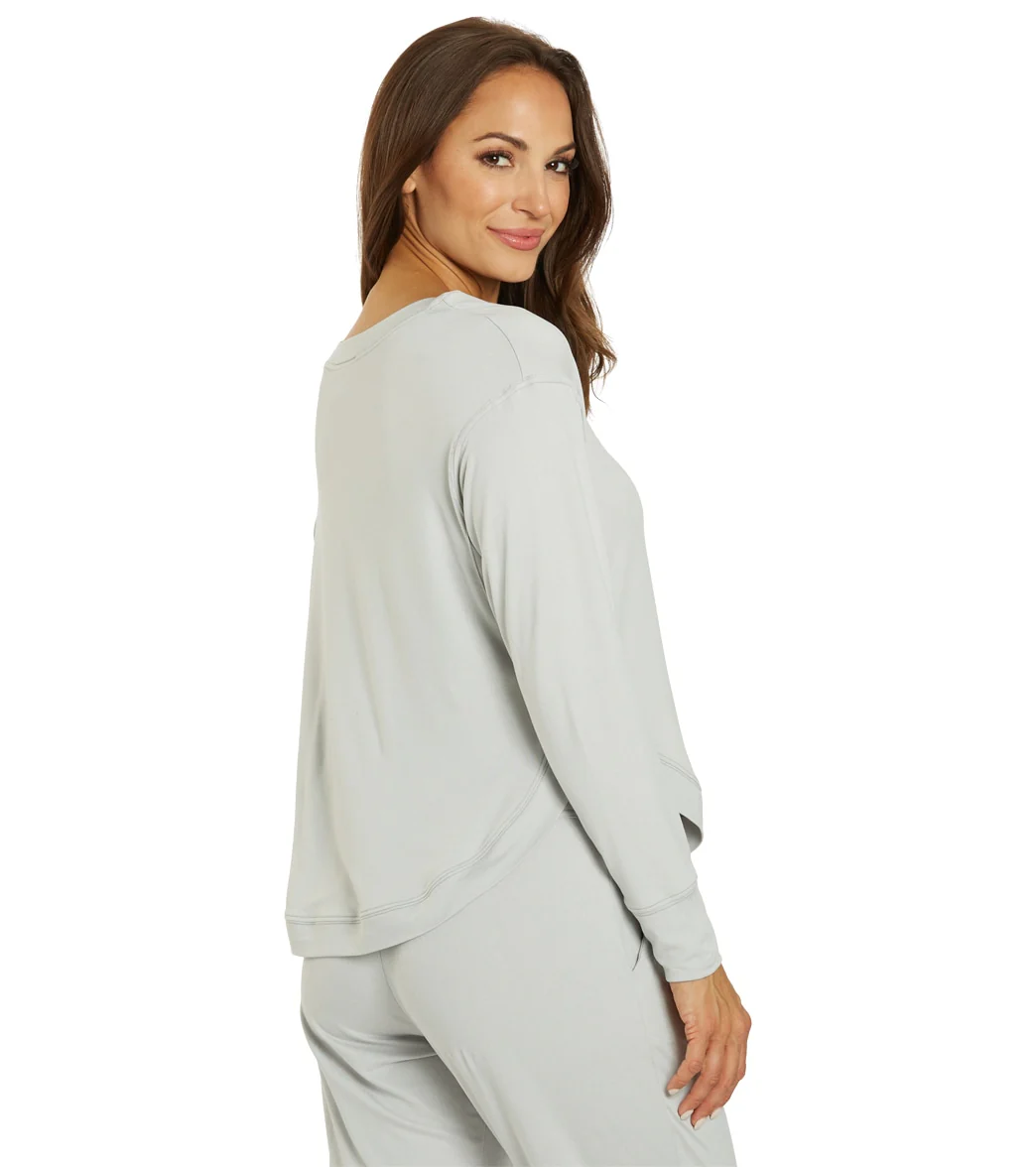 J.Valdi Women's Lounge Pull Over Top - Image 13