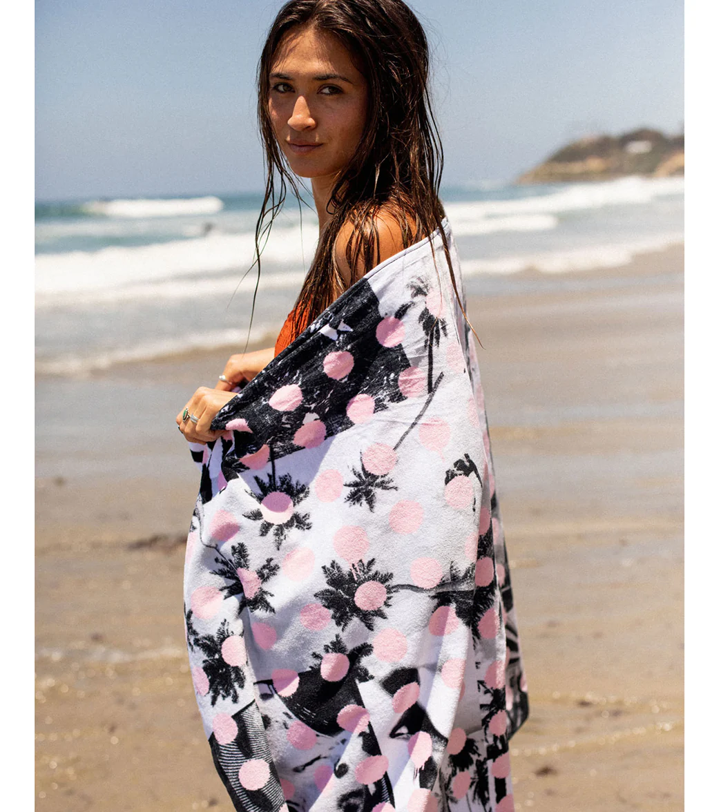 LEUS Towels 58 x 33 Parker Coffin Beach Towel - Image 5