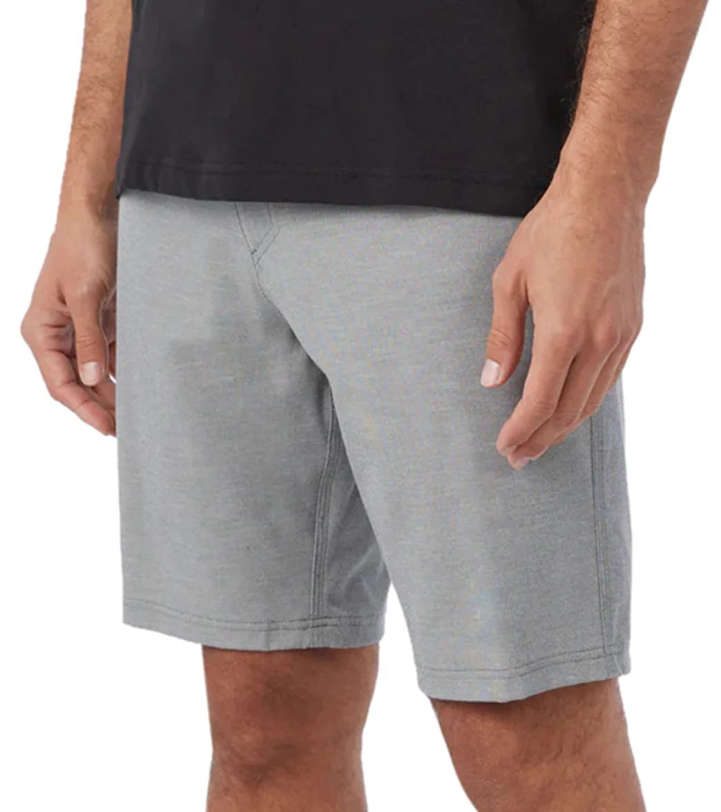 O'Neill Men's 19" Reserve Light Check Hybrid Shorts - Image 19