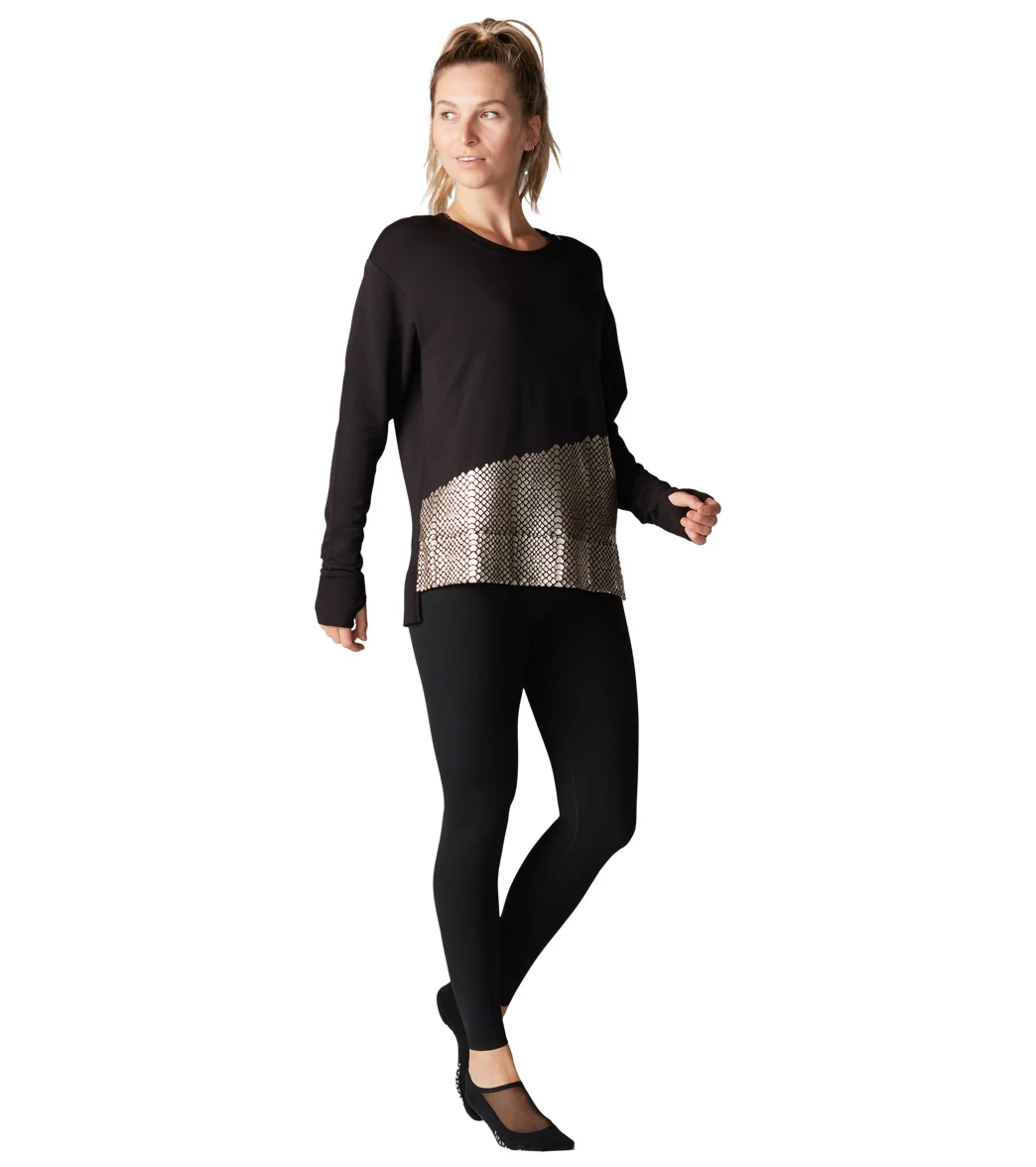 Tavi Cozy Sweatshirt - Image 17