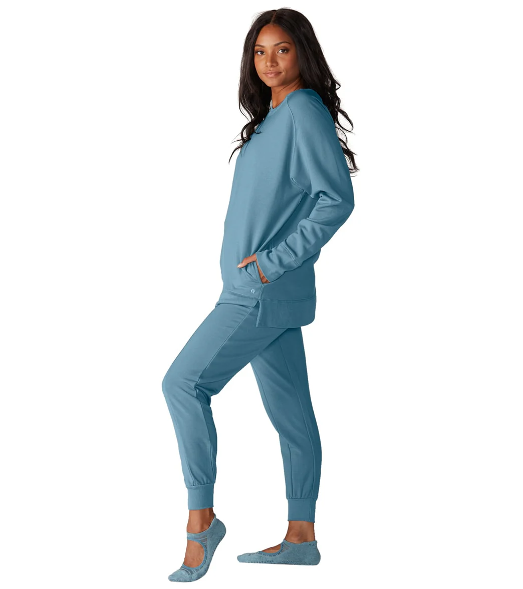 Tavi Cozy Sweatshirt - Image 32