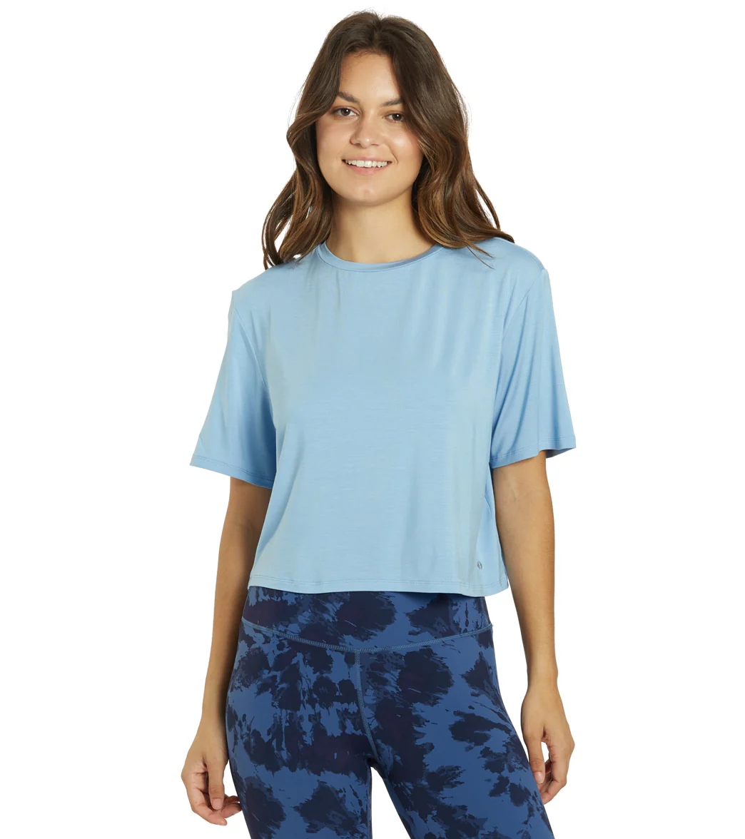 Tavi Crop Tee - Image 17