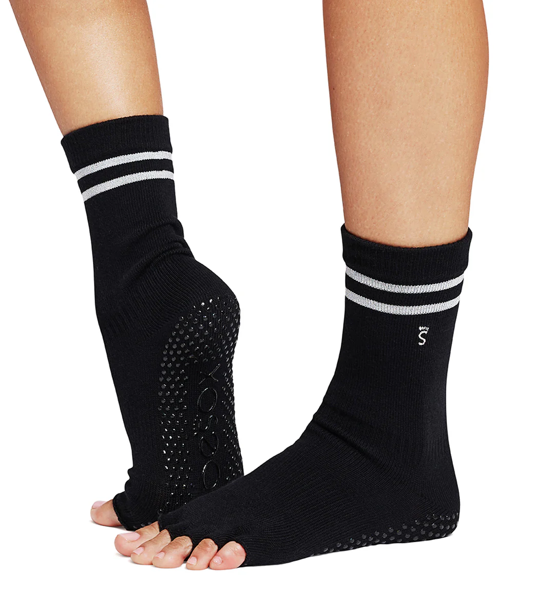 Toesox Crew Half Toe Grip Socks - Image 26