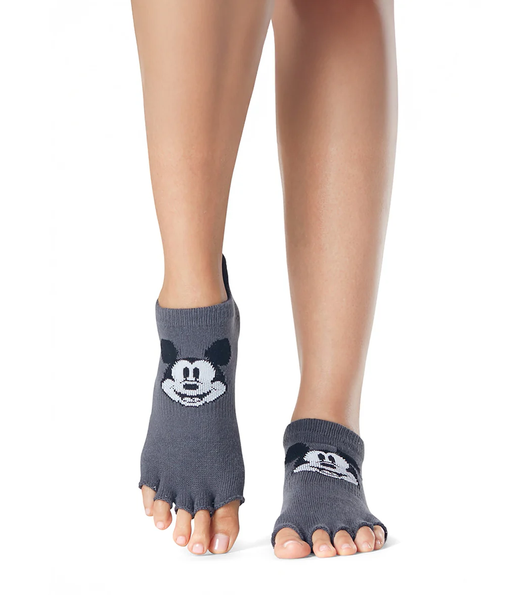 Toesox Grip Half Toe Low Rise Socks - Image 17