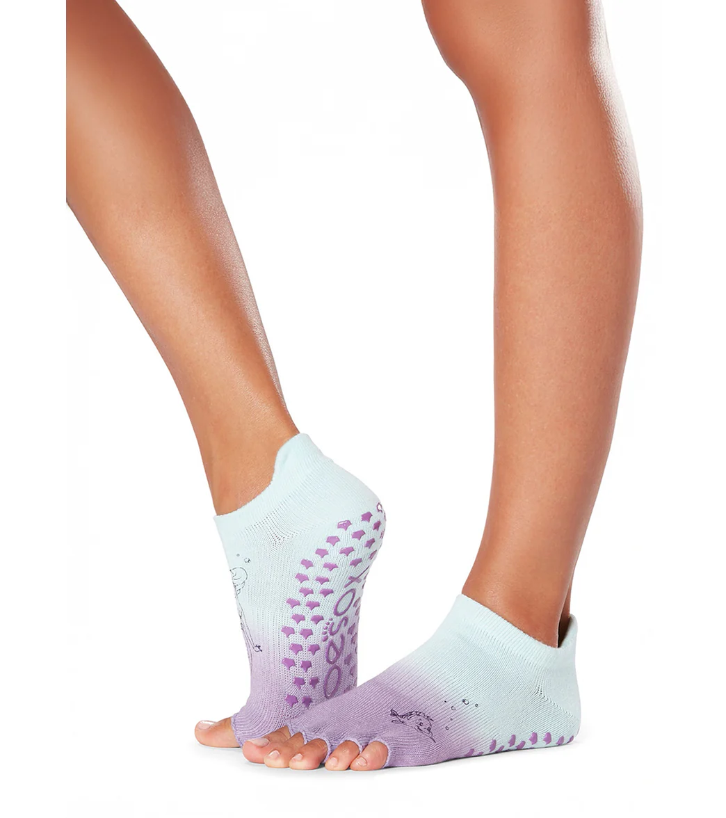 Toesox Grip Half Toe Low Rise Socks - Image 27