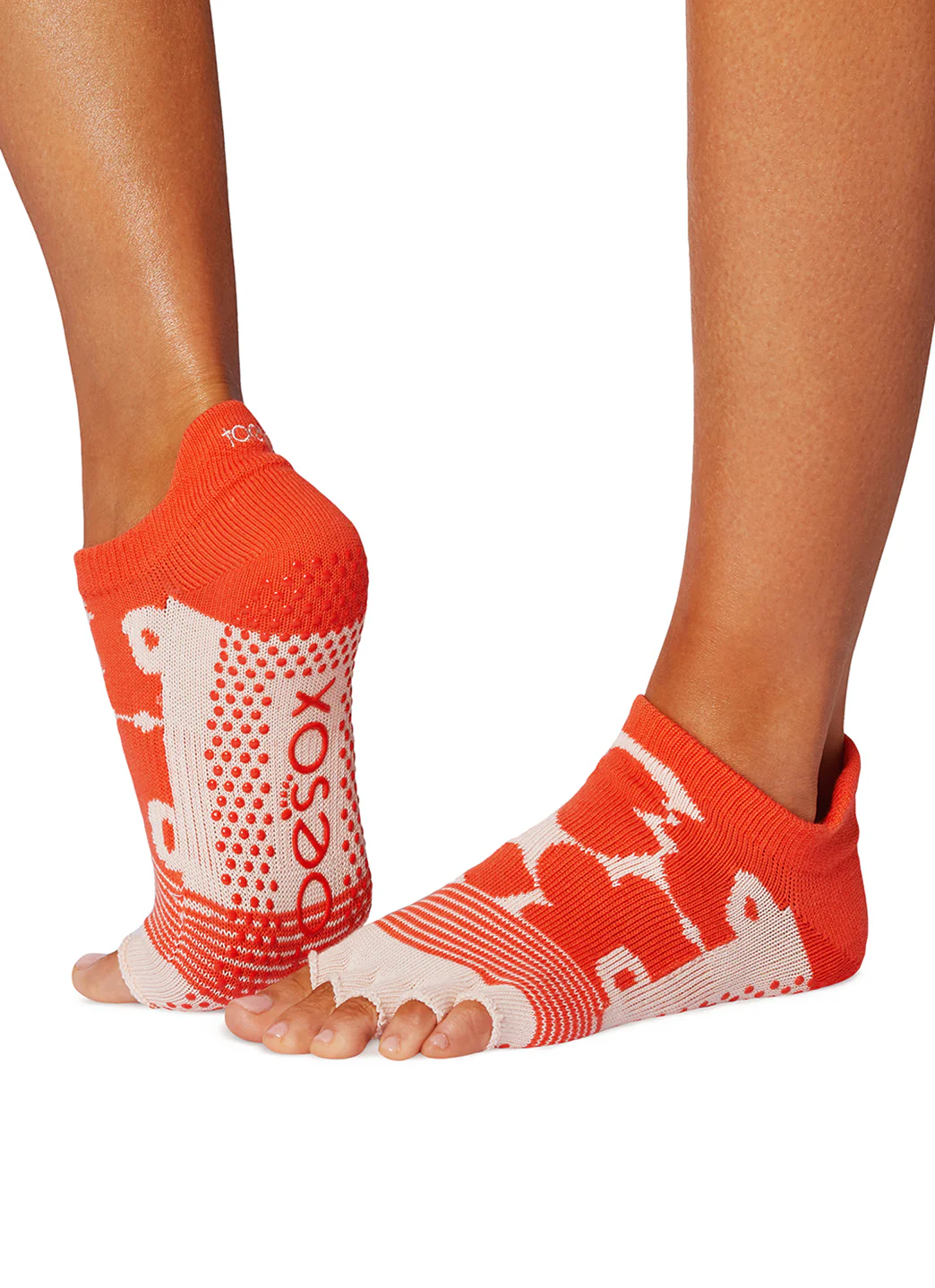 Toesox Grip Half Toe Low Rise Socks - Image 9