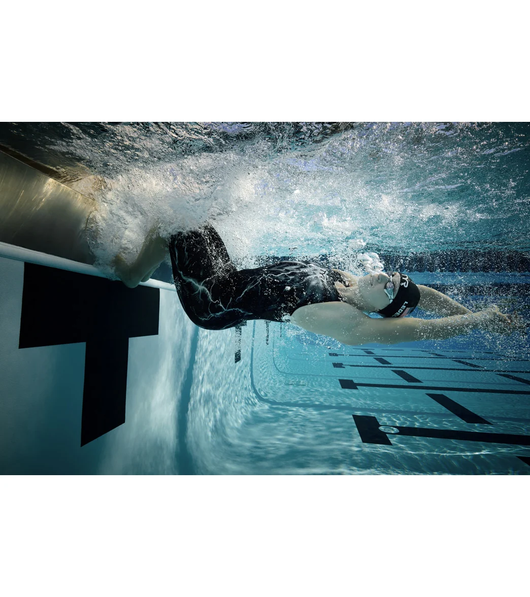 TYR Women's Venzo Phantom Oblivion Open Back Kneeskin Tech Suit Swimsuit - Image 5