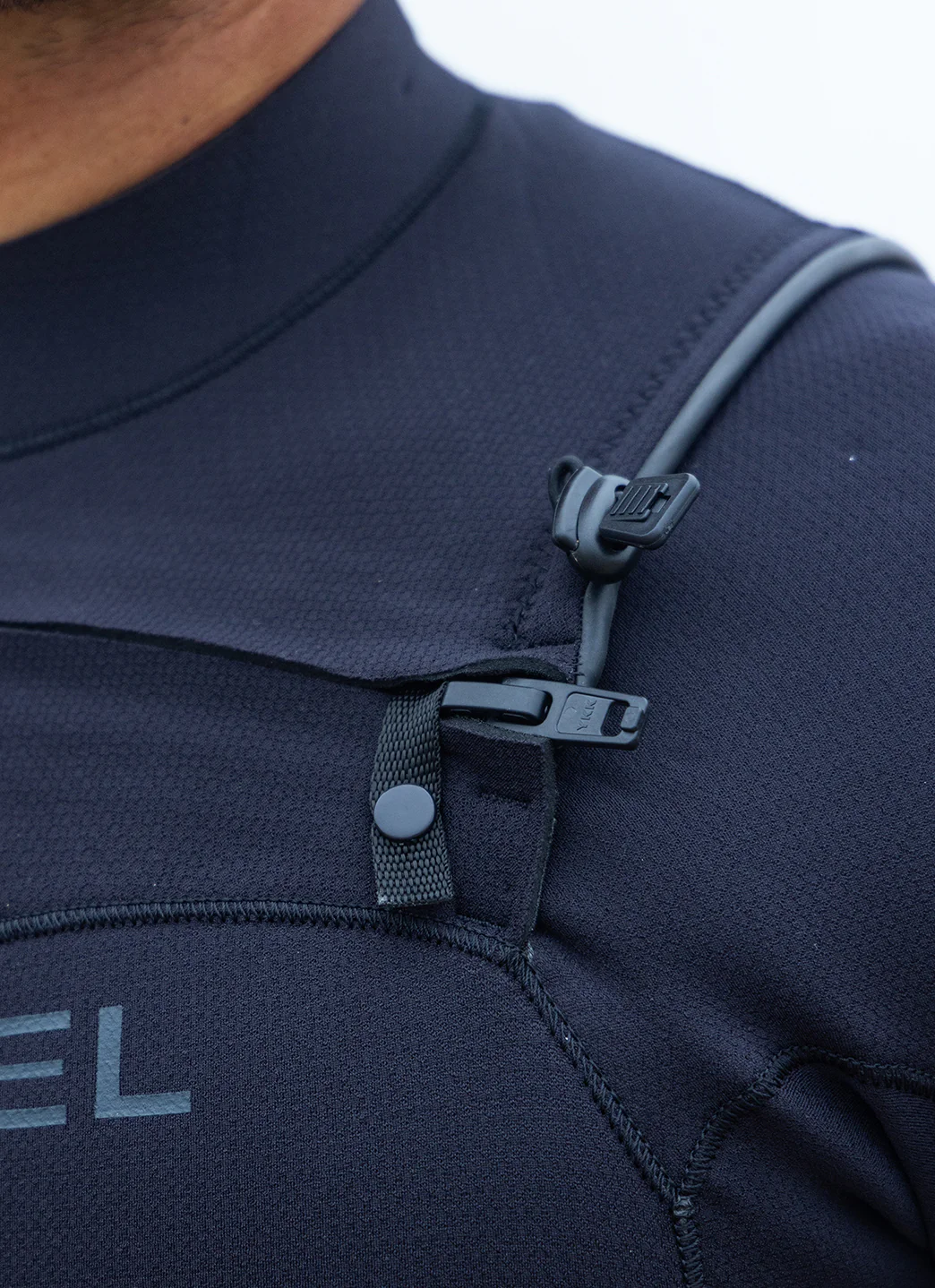 Xcel Men's 3/2 Comp+ Chest Zip Full Wetsuit - Image 12