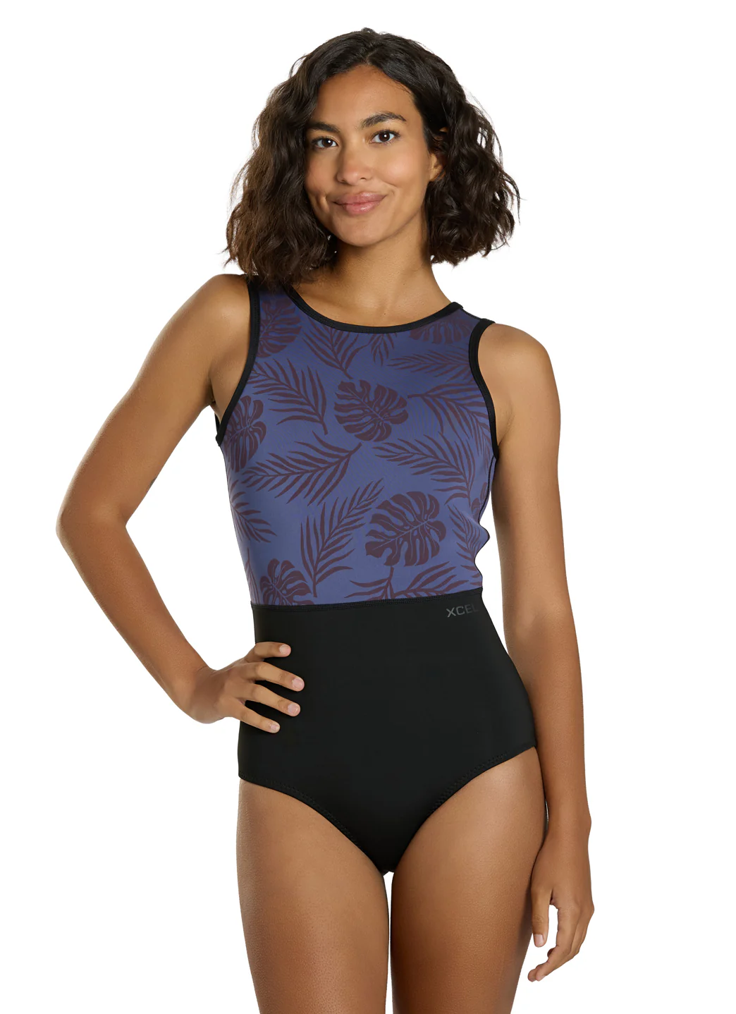 Xcel Women's 1.5mm Axis V-Back Cheeky Cut Short Jane Spring Wetsuit - Image 2