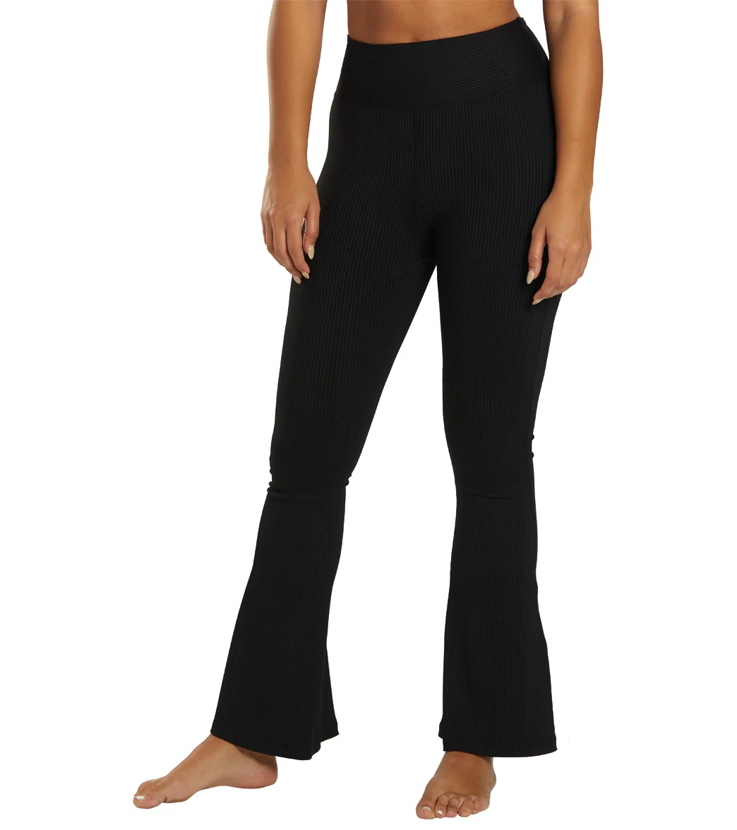Year of Ours Ribbed Flair Leggings - Image 12